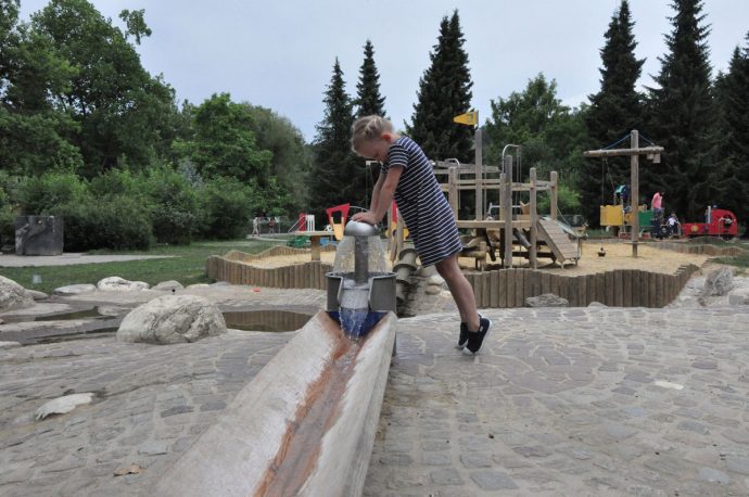 Gastbeitrag am Blog "die kleine Botin" von Daniela, zum Thema Sommer am Spielplatz - wir zeigen euch den Spielplatz im Europapark Klagenfurt