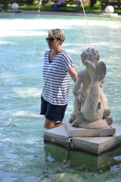 La Alizéa Sommer in der Stadt Springbrunnen Figur